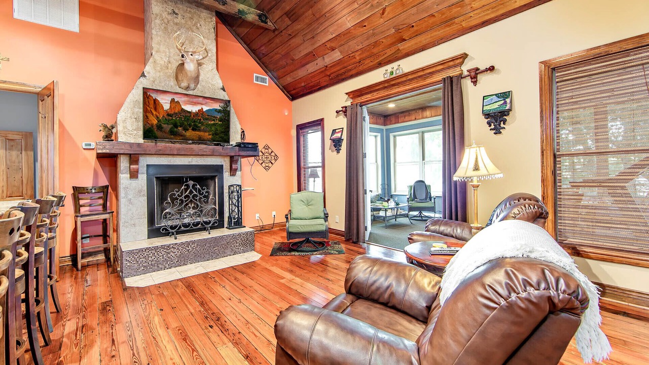 Photo of Livingroom in Pierre Part