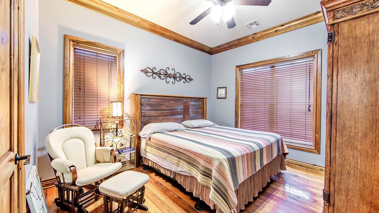 Photo of Bedroom in Pierre Part