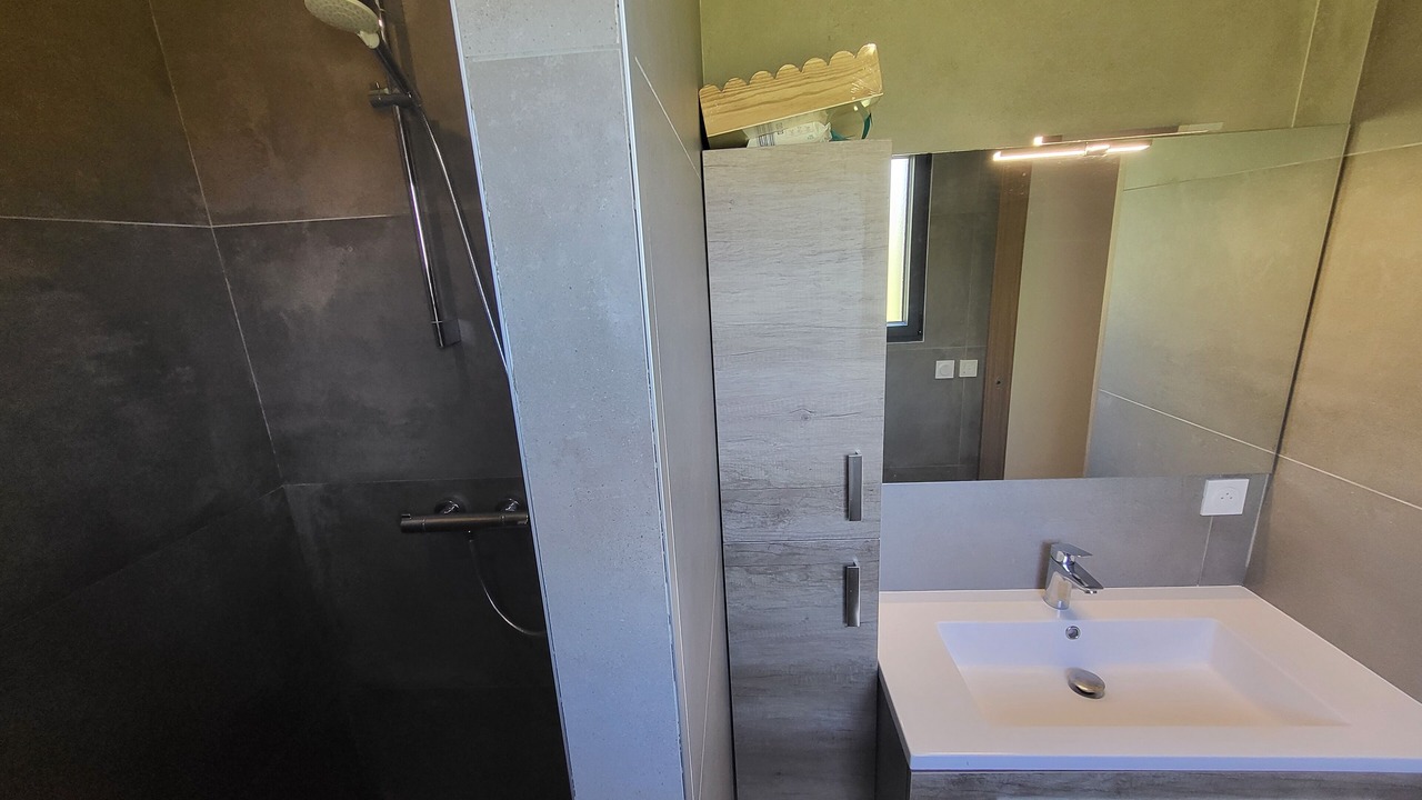 Photo of Bathroom in Publier
