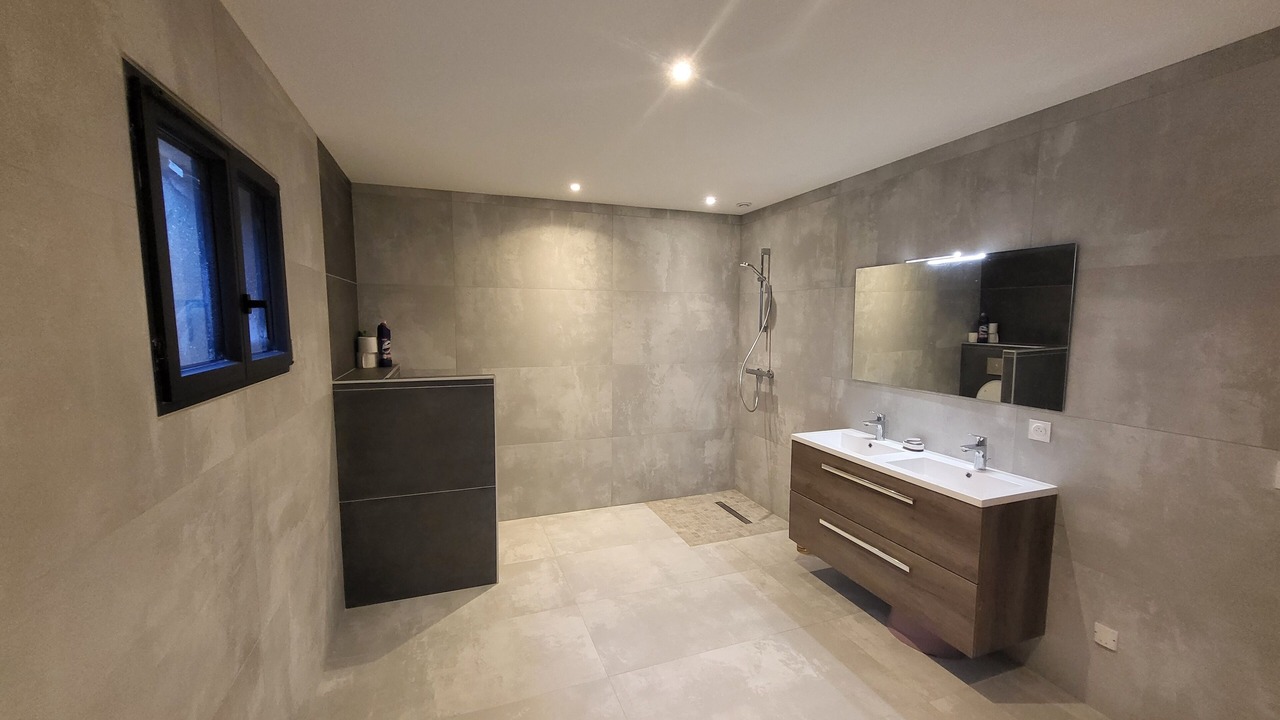 Photo of Bathroom in Publier