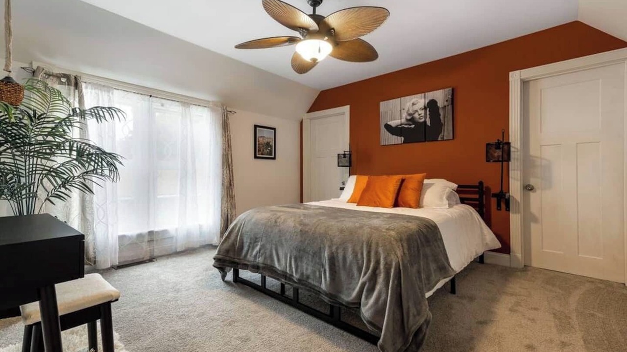 Photo of Bedroom in Elkhorn