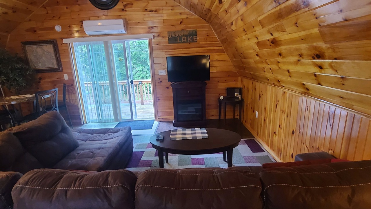 Photo of Livingroom in Moultonborough