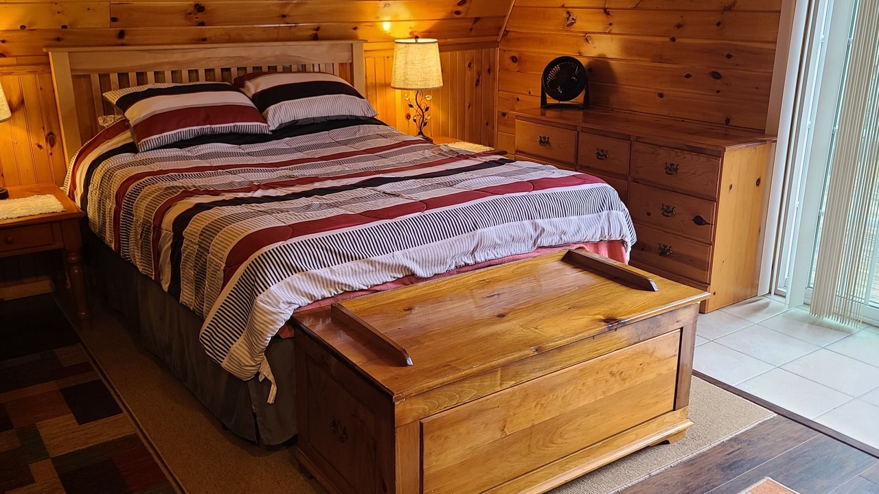 Photo of Bedroom in Moultonborough