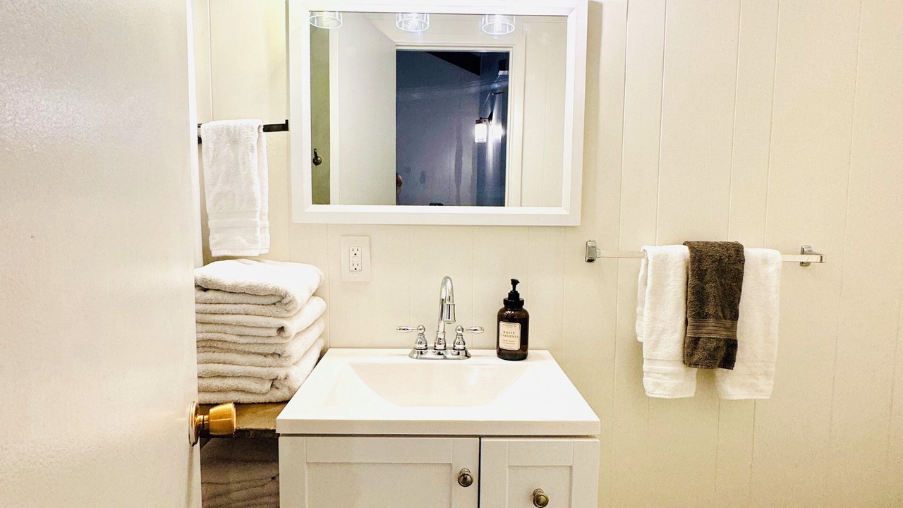 Photo of Bathroom in Navajo Dam