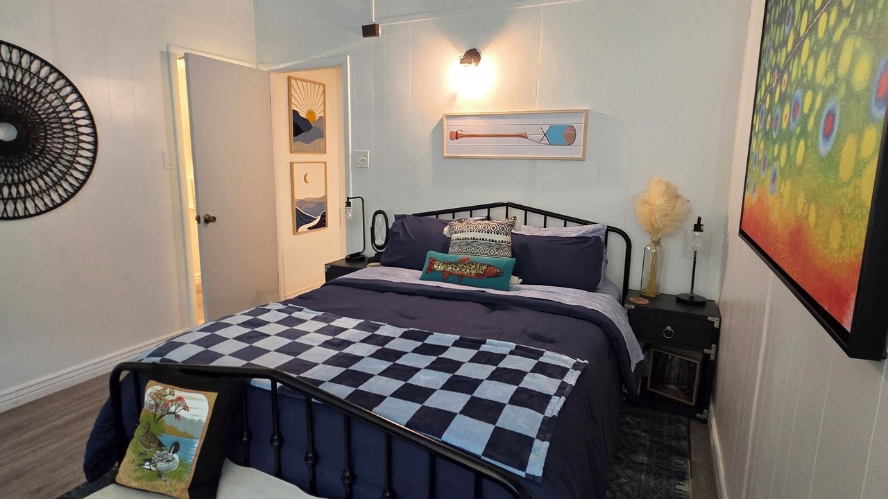 Photo of Bedroom in Navajo Dam