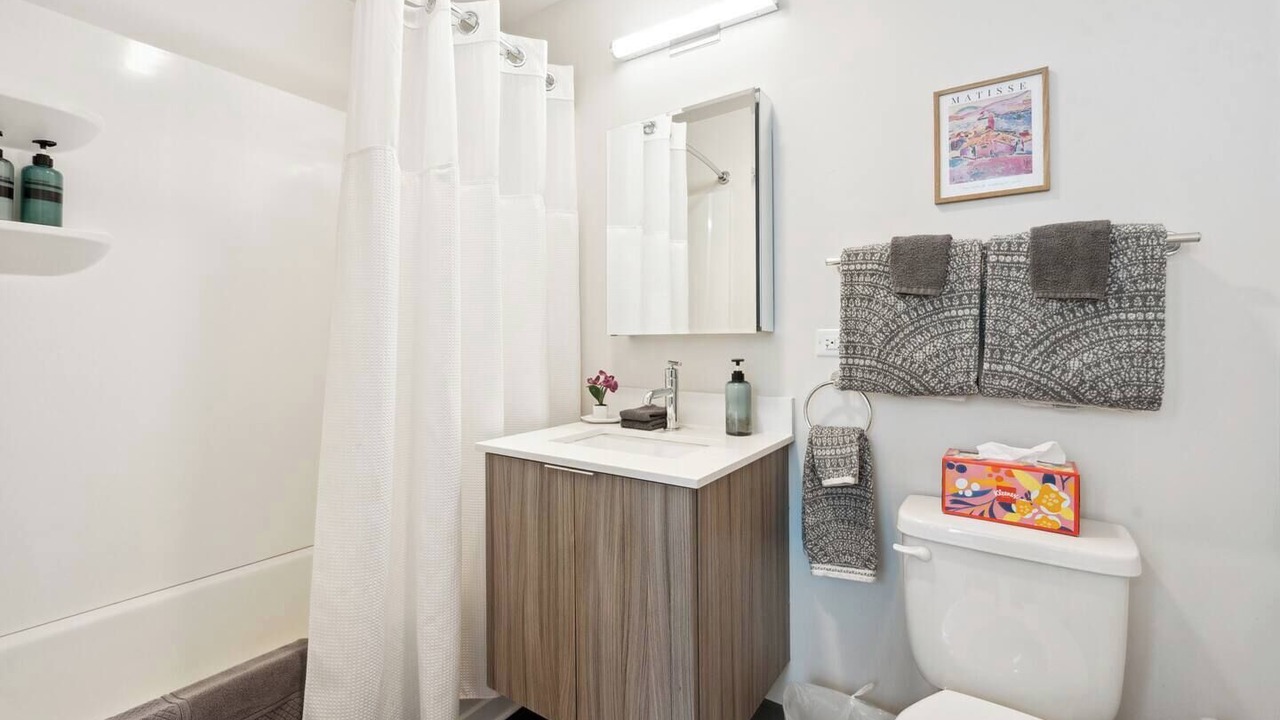Photo of Bathroom in Printers Row