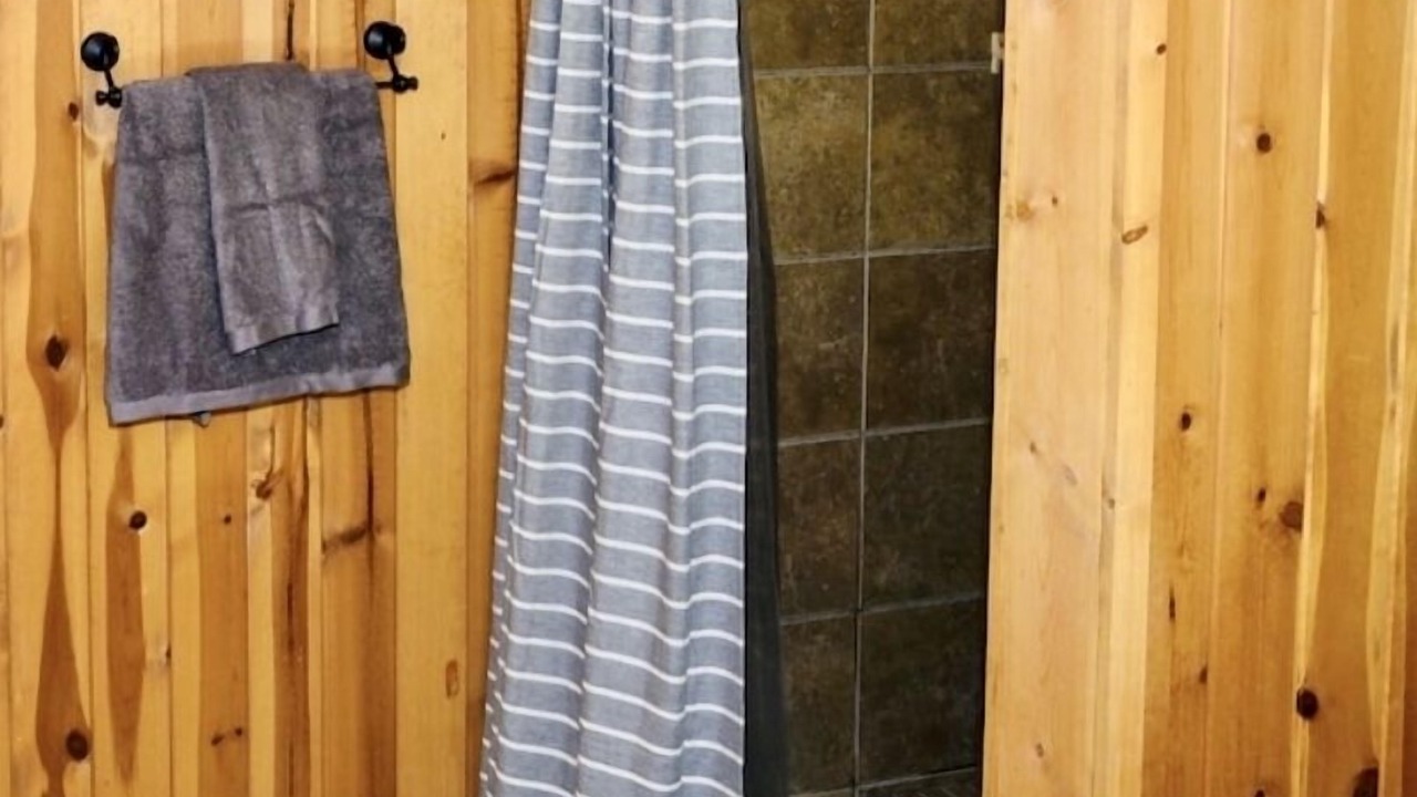 Photo of Bathroom in Lakemont