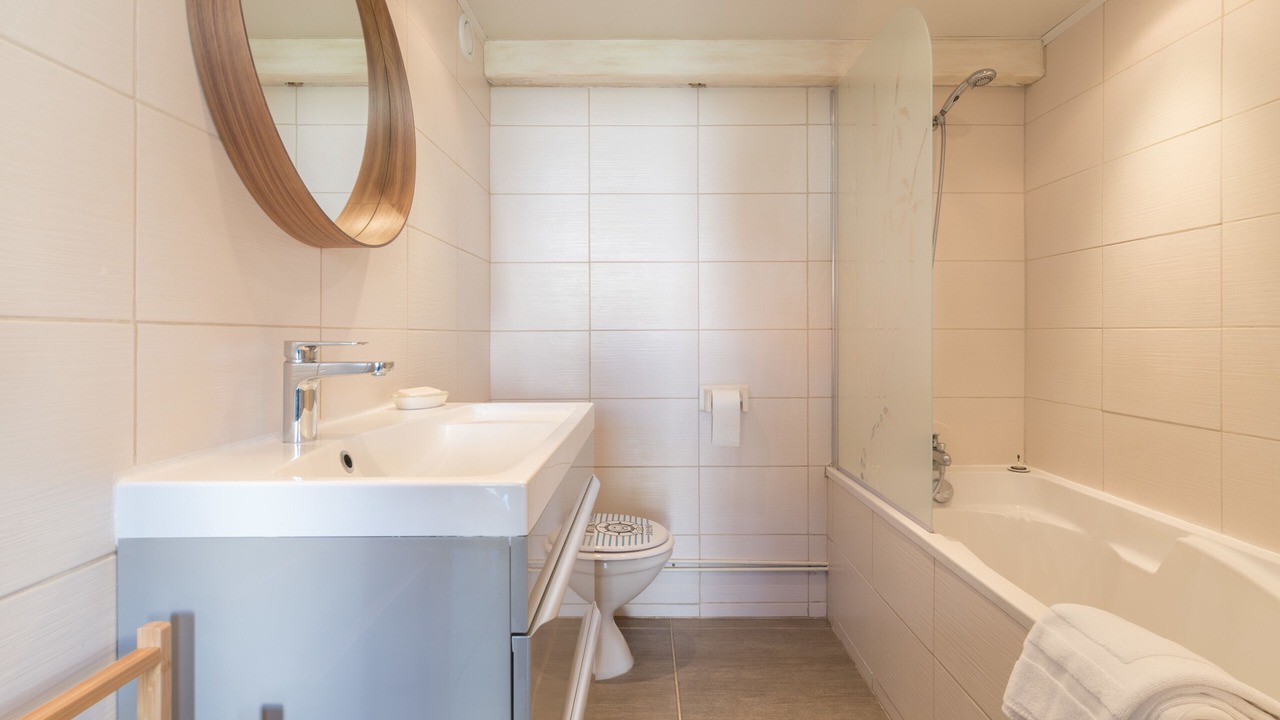 Photo of Bathroom in La Rogere