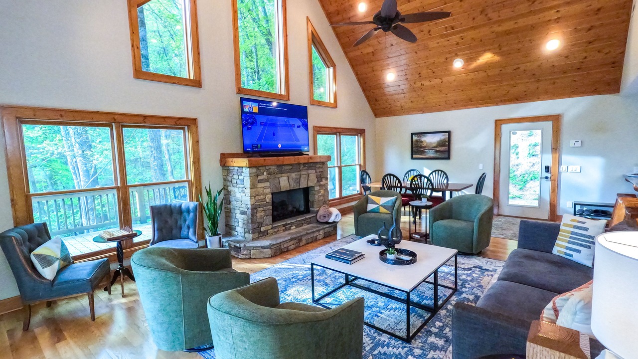 Photo of Livingroom in Dillard