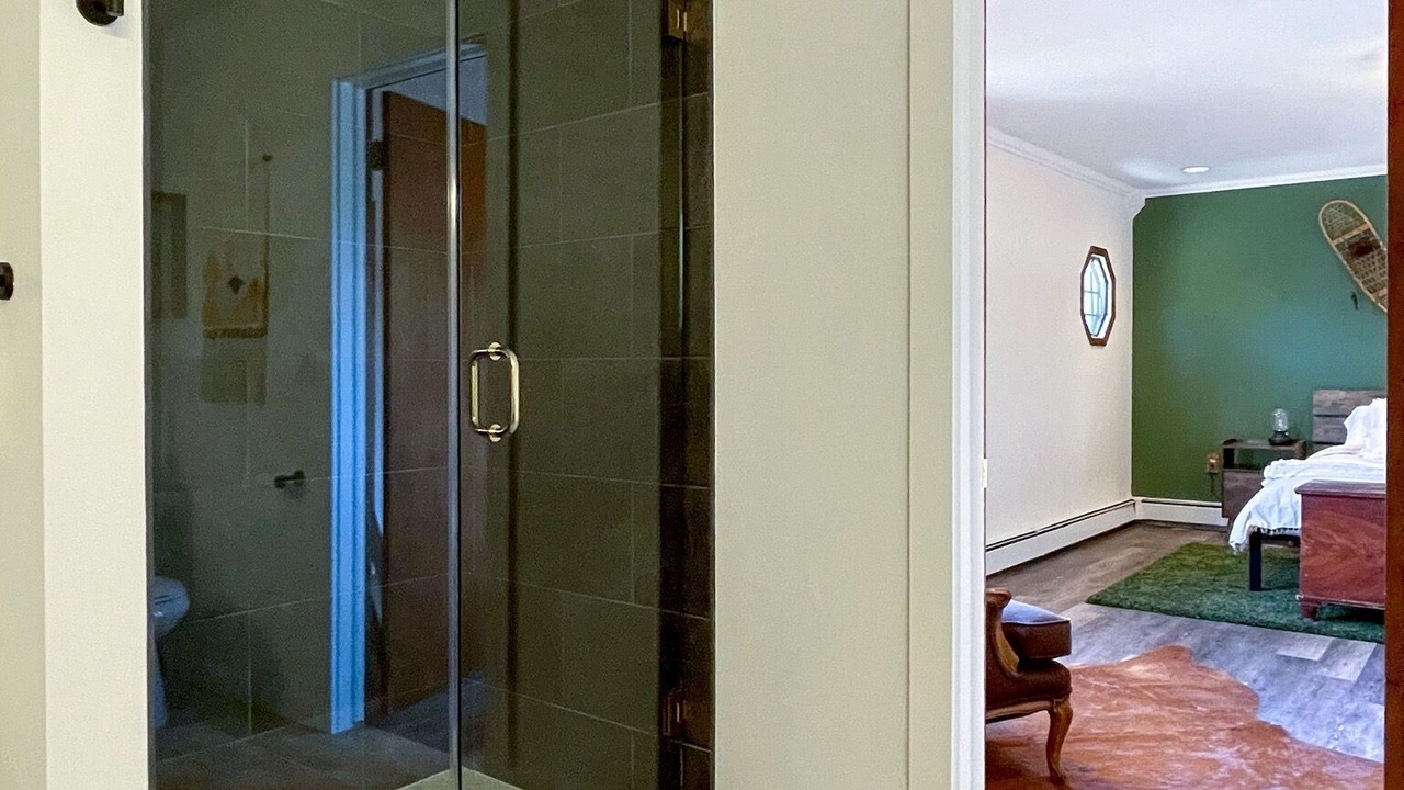 Photo of Bathroom in Hurley