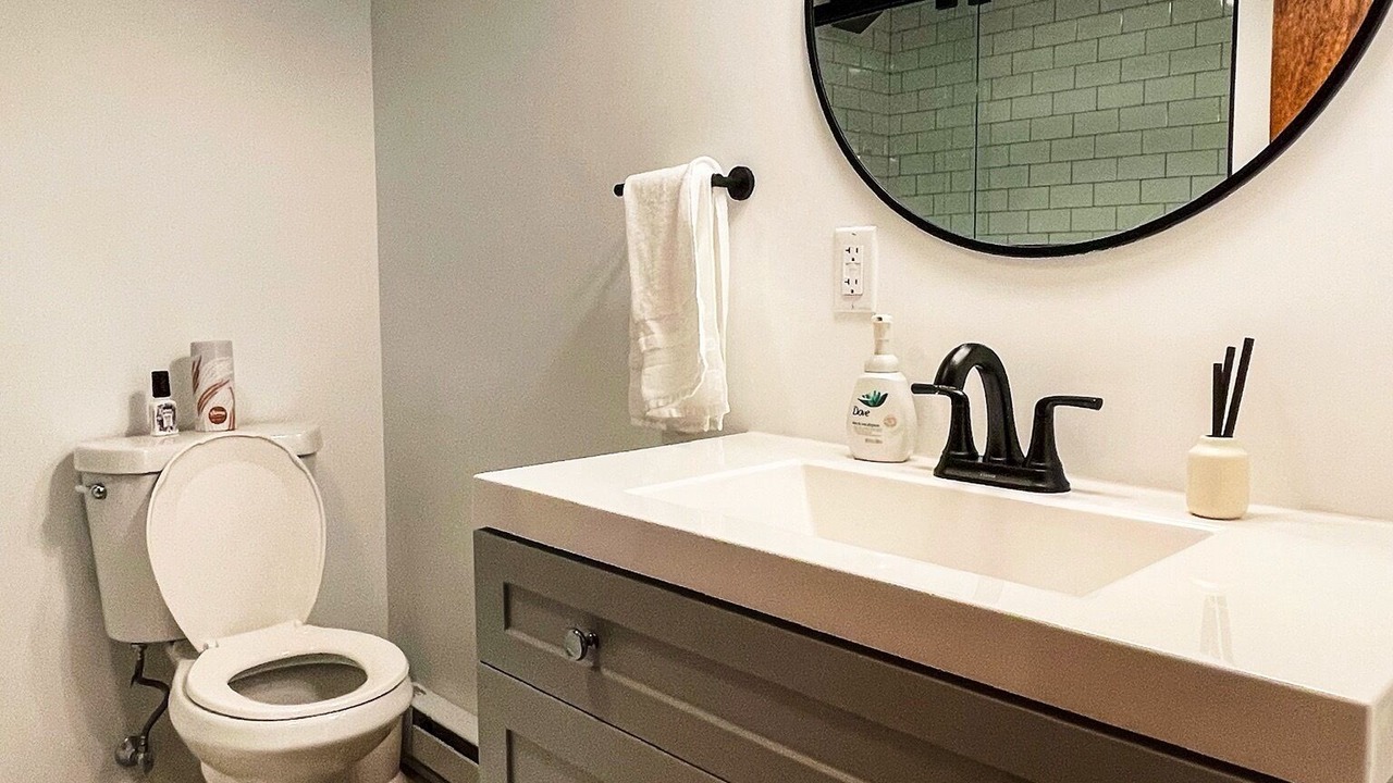 Photo of Bathroom in Hurley