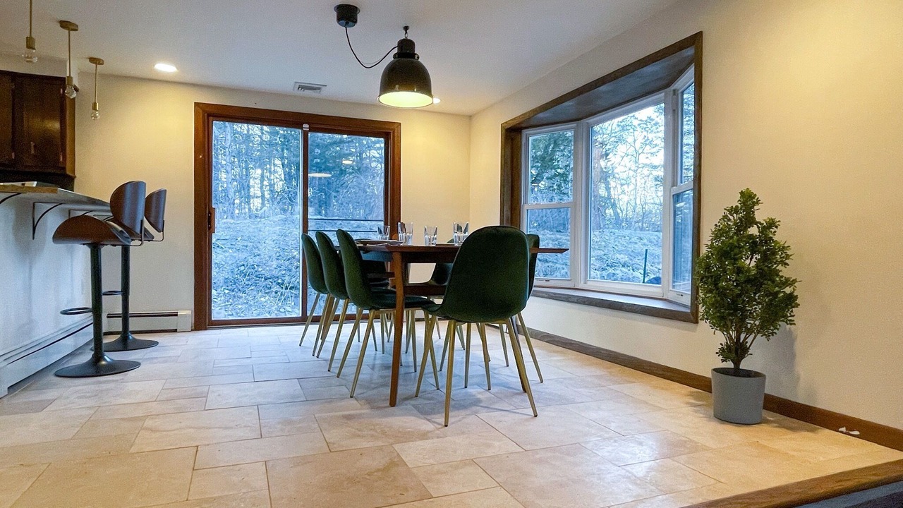 Photo of Others in Hurley