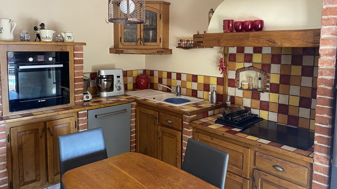 Photo of Kitchen in Rousson