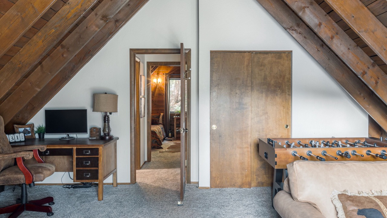 Photo of Bedroom in Crestline
