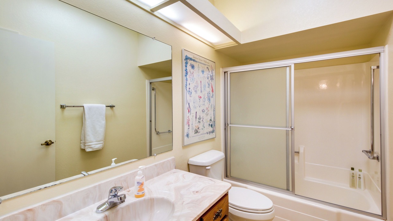 Photo of Bathroom in Green Valley