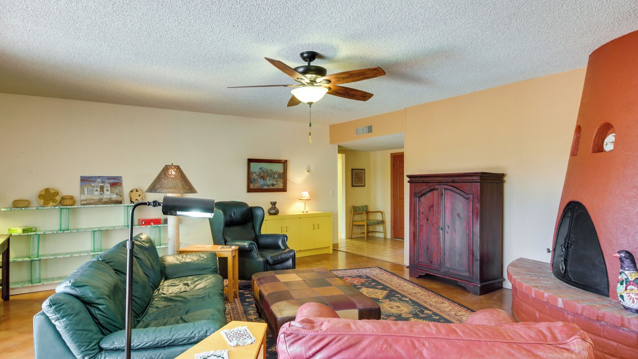 Photo of Livingroom in Green Valley