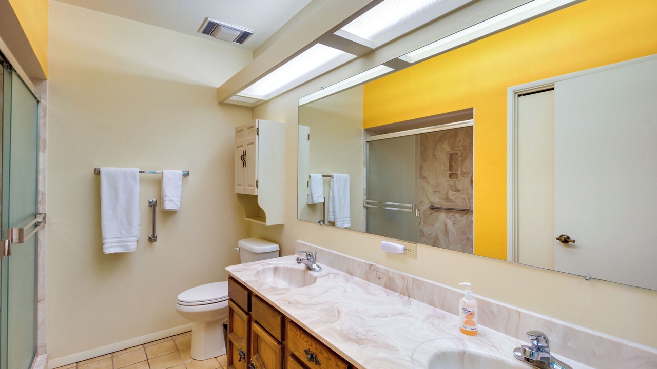 Photo of Bathroom in Green Valley