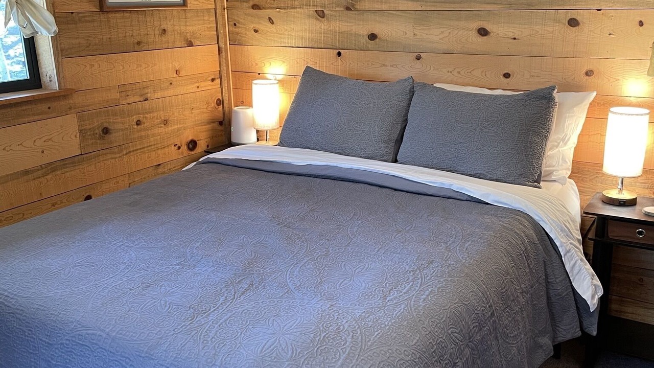 Photo of Bedroom in Indian Mountain