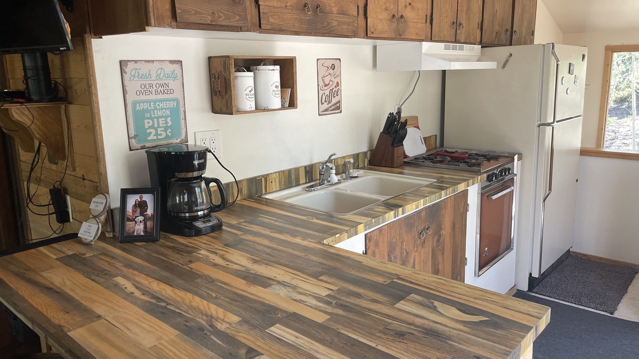 Photo of Kitchen in Indian Mountain