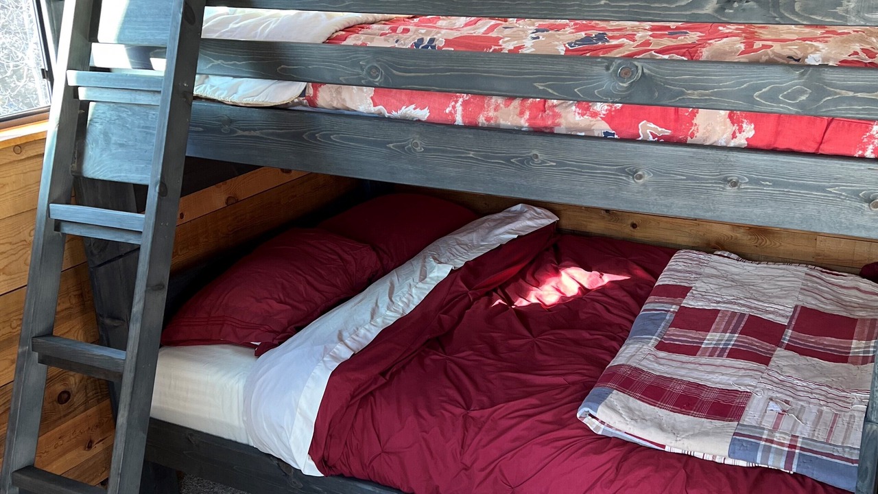 Photo of Bedroom in Indian Mountain