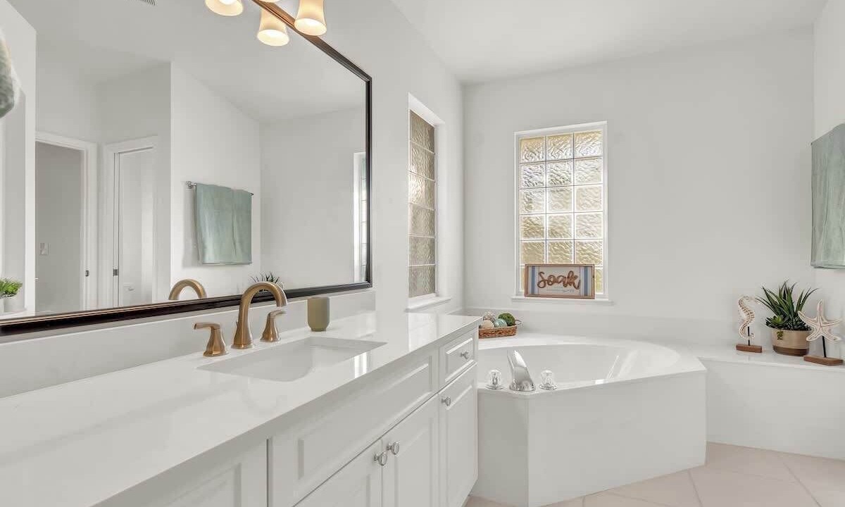 Photo of Bathroom in Sebastian Highlands