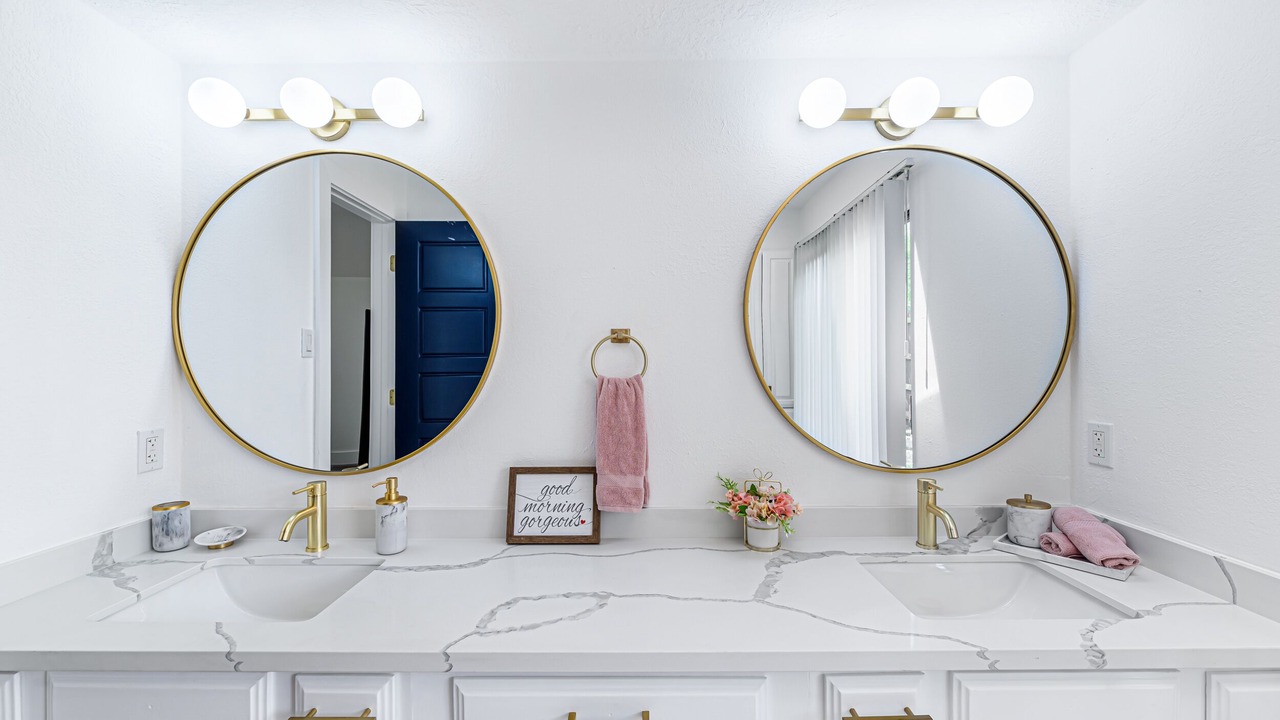 Photo of Bathroom in George Bush Park/Eldridge