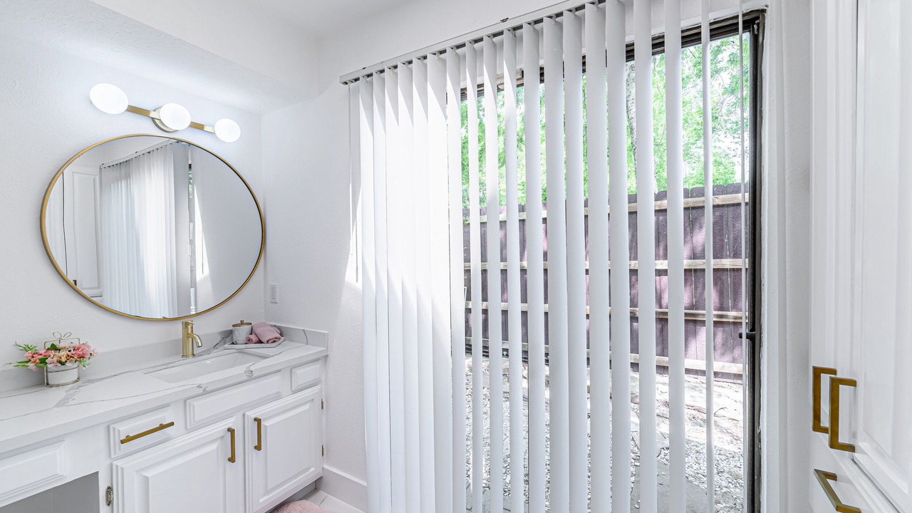 Photo of Bathroom in George Bush Park/Eldridge