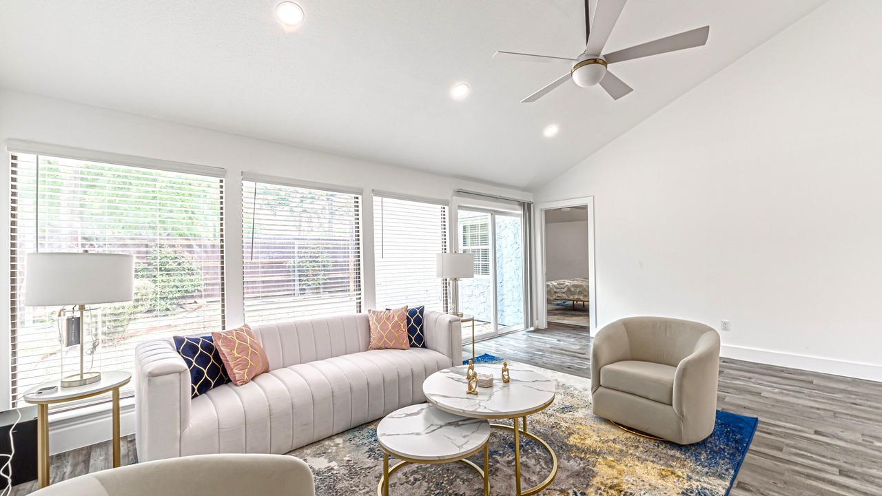 Photo of Livingroom in George Bush Park/Eldridge