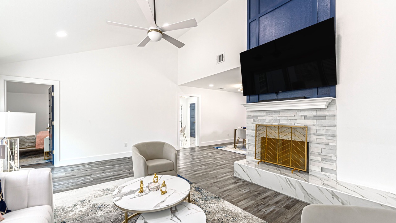 Photo of Livingroom in George Bush Park/Eldridge