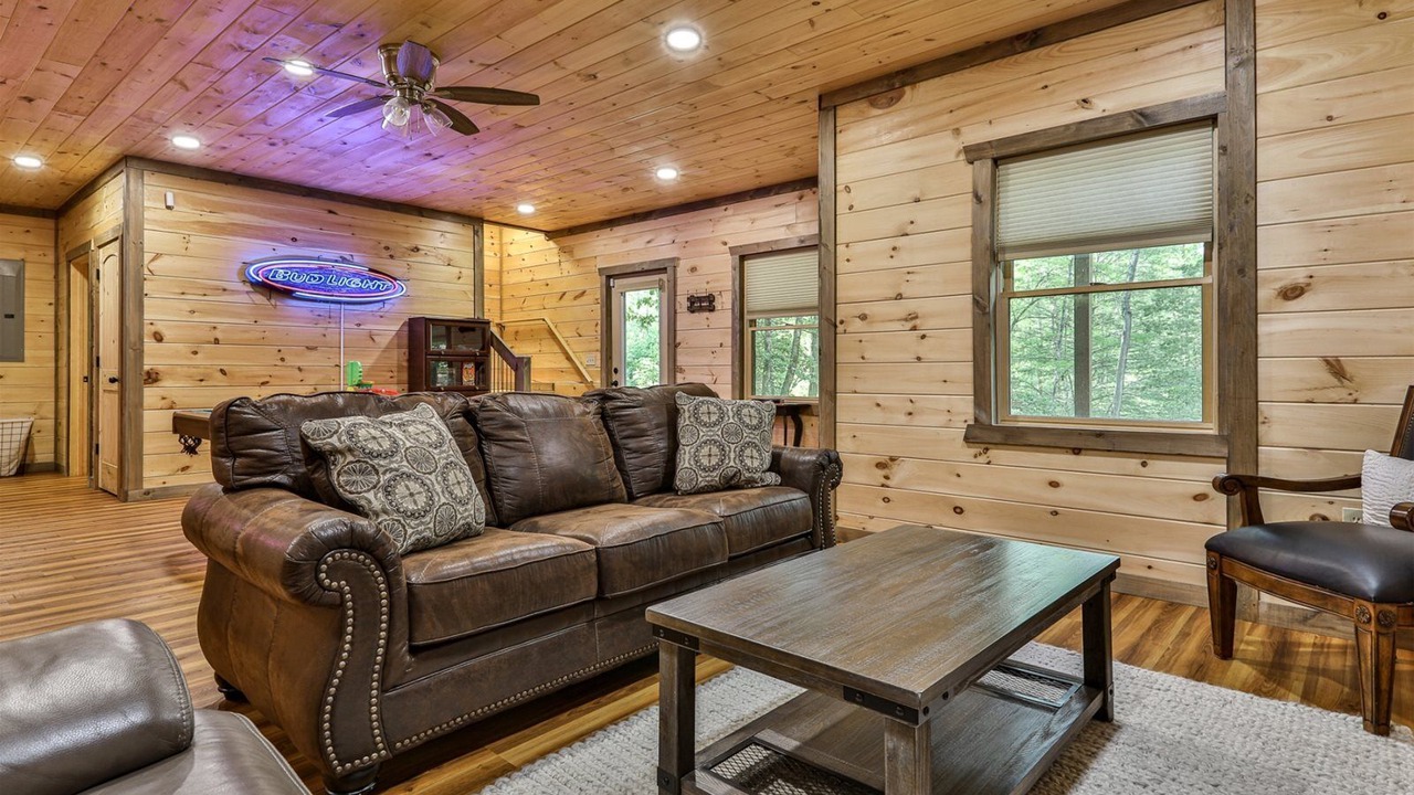 Photo of Bedroom in Cherry Log