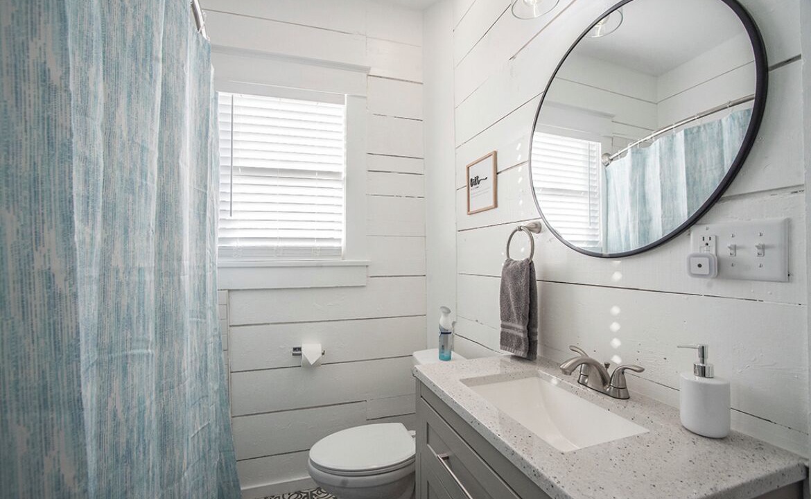 Photo of Bathroom in Canyon