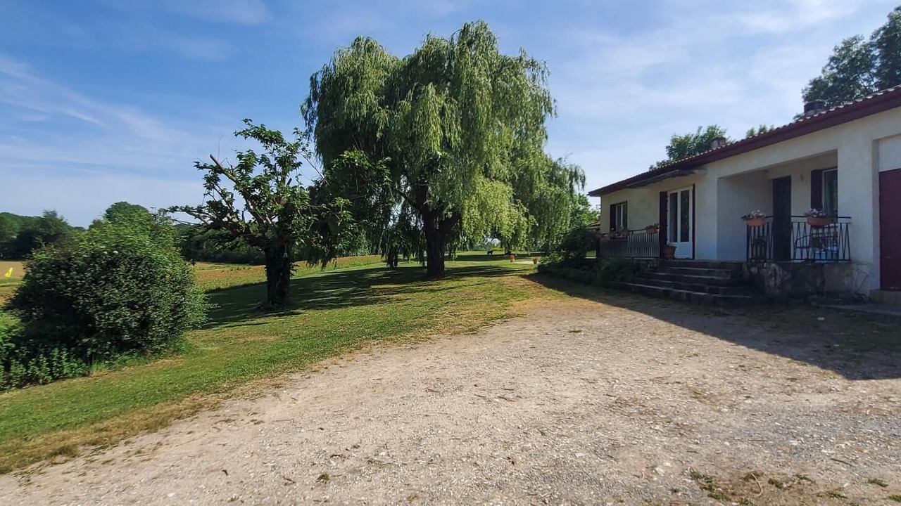 Photo of Others in Laussou