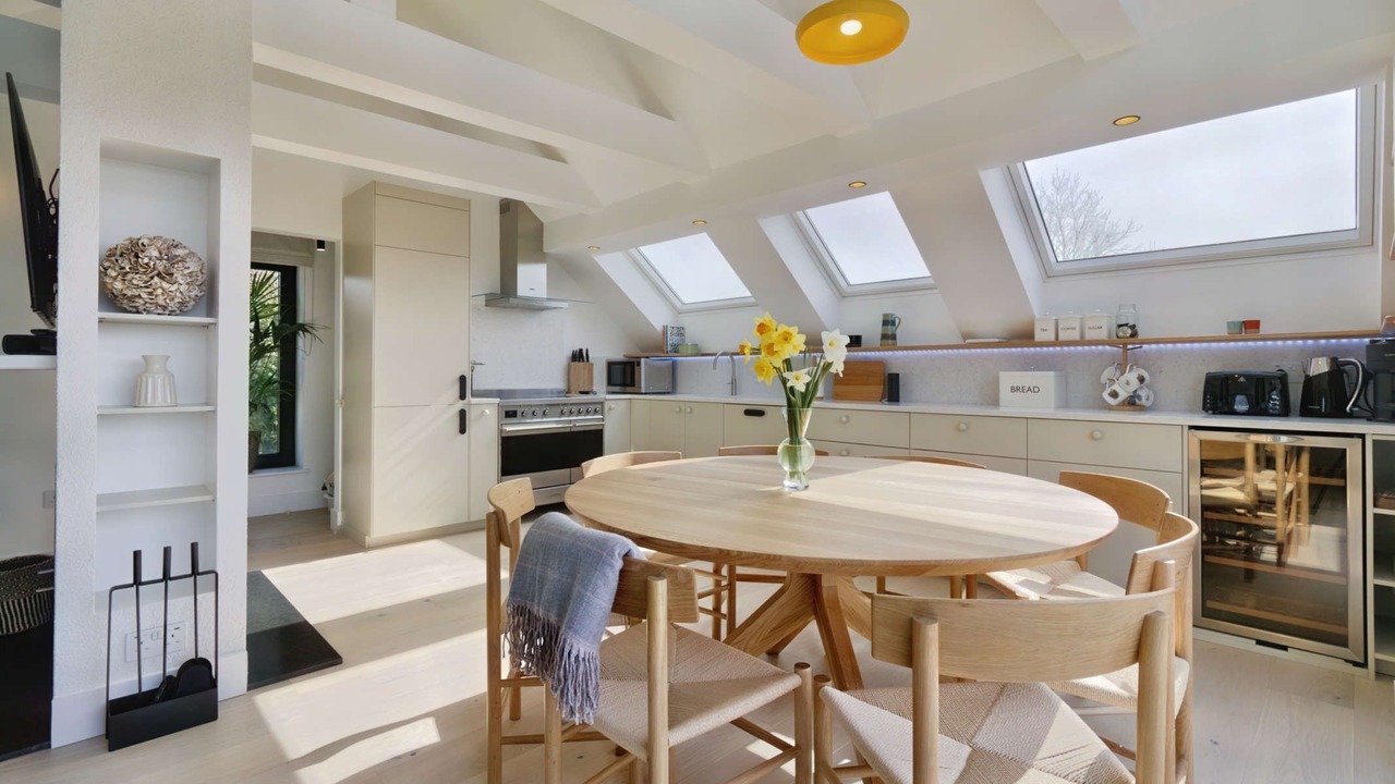 Photo of Others in Etchinghill