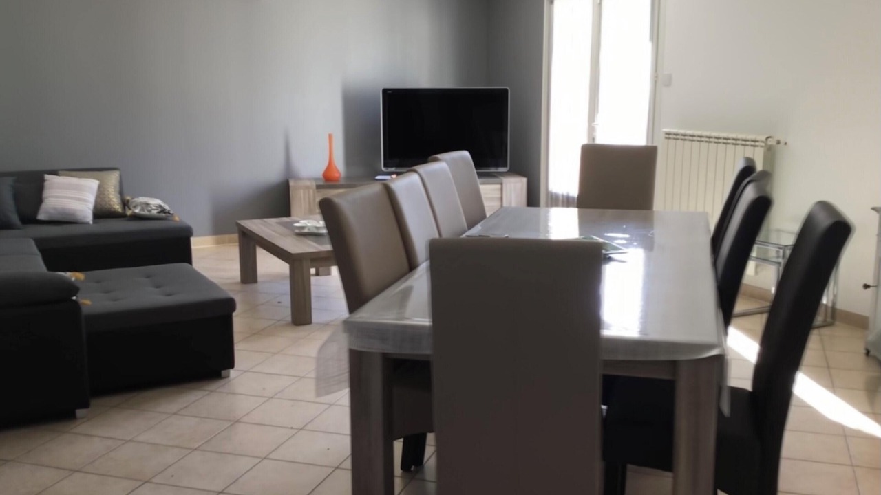 Photo of Livingroom in Saint-Laurent-La-Vernede