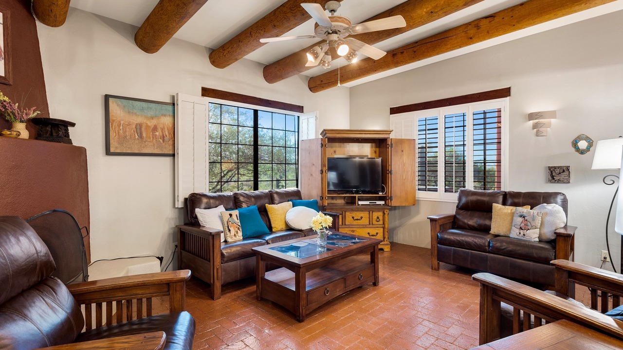 Photo of Livingroom in Continental Reserve