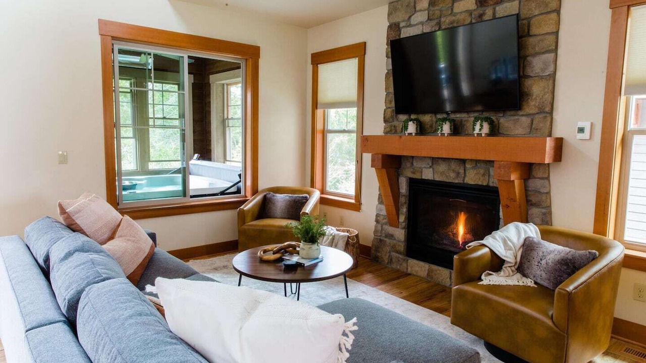 Photo of Livingroom in Cle Elum