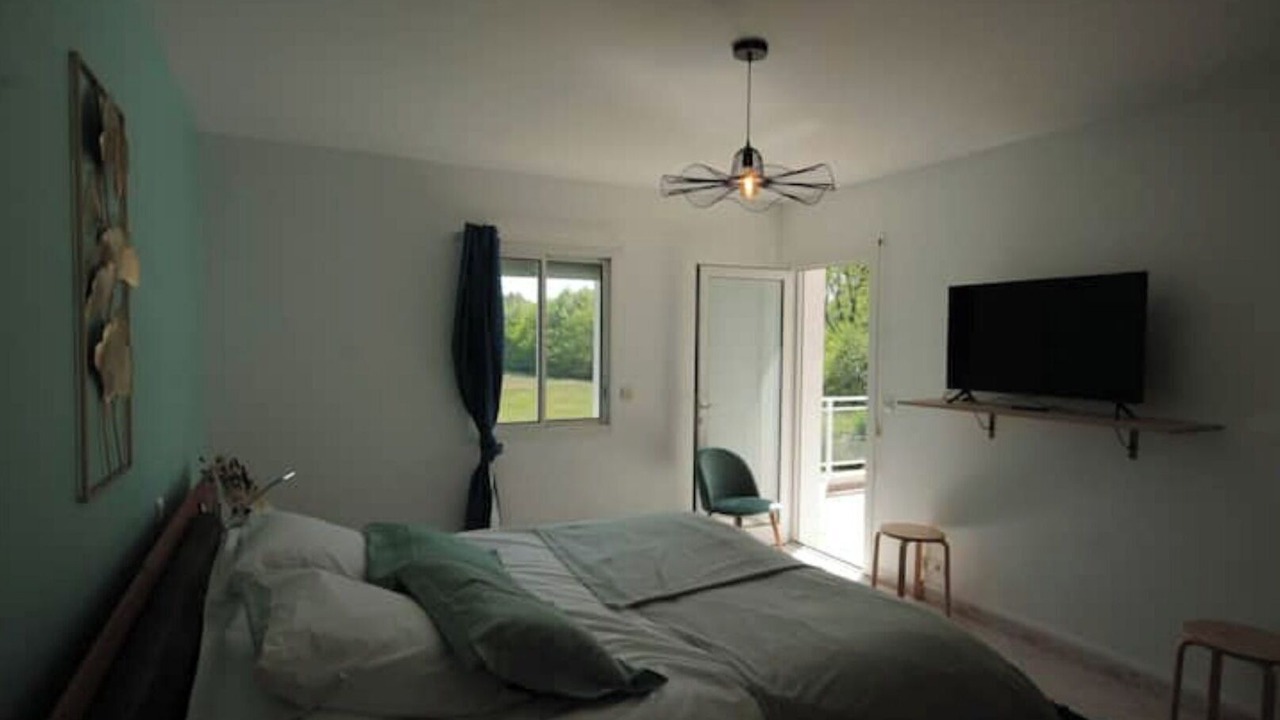 Photo of Bedroom in Saint-Laurent-de-Gosse