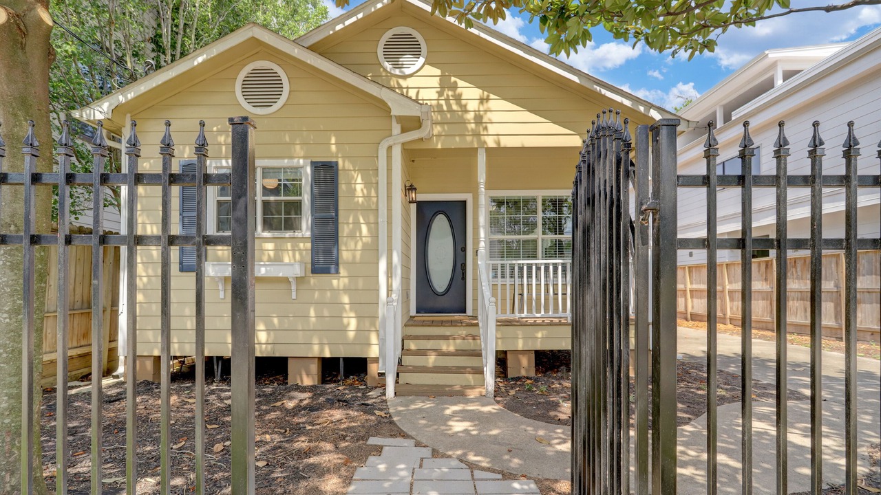 Photo of Others in Houston Heights