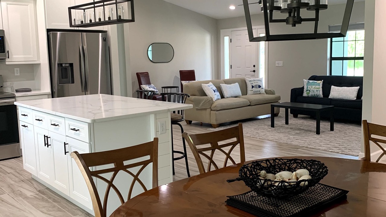 Photo of Livingroom in Englewood East