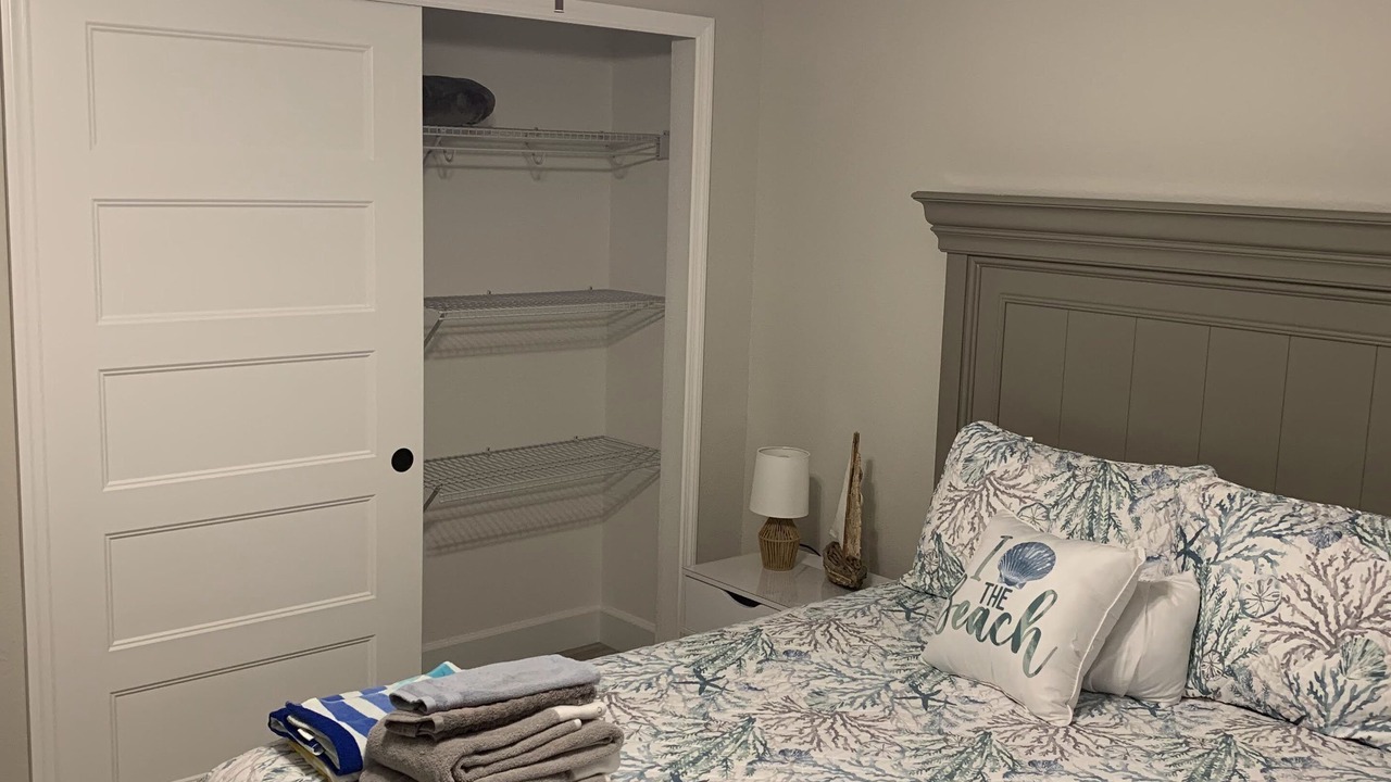 Photo of Bedroom in Englewood East