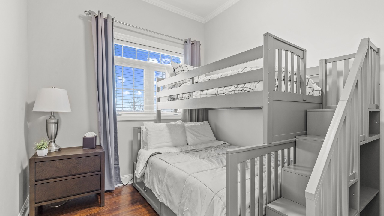 Photo of Bedroom in Bluemont