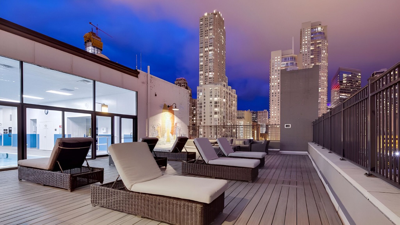 Photo of Outdoor in Downtown Chicago