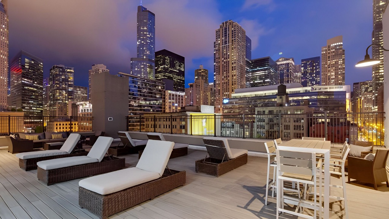 Photo of Outdoor in Downtown Chicago