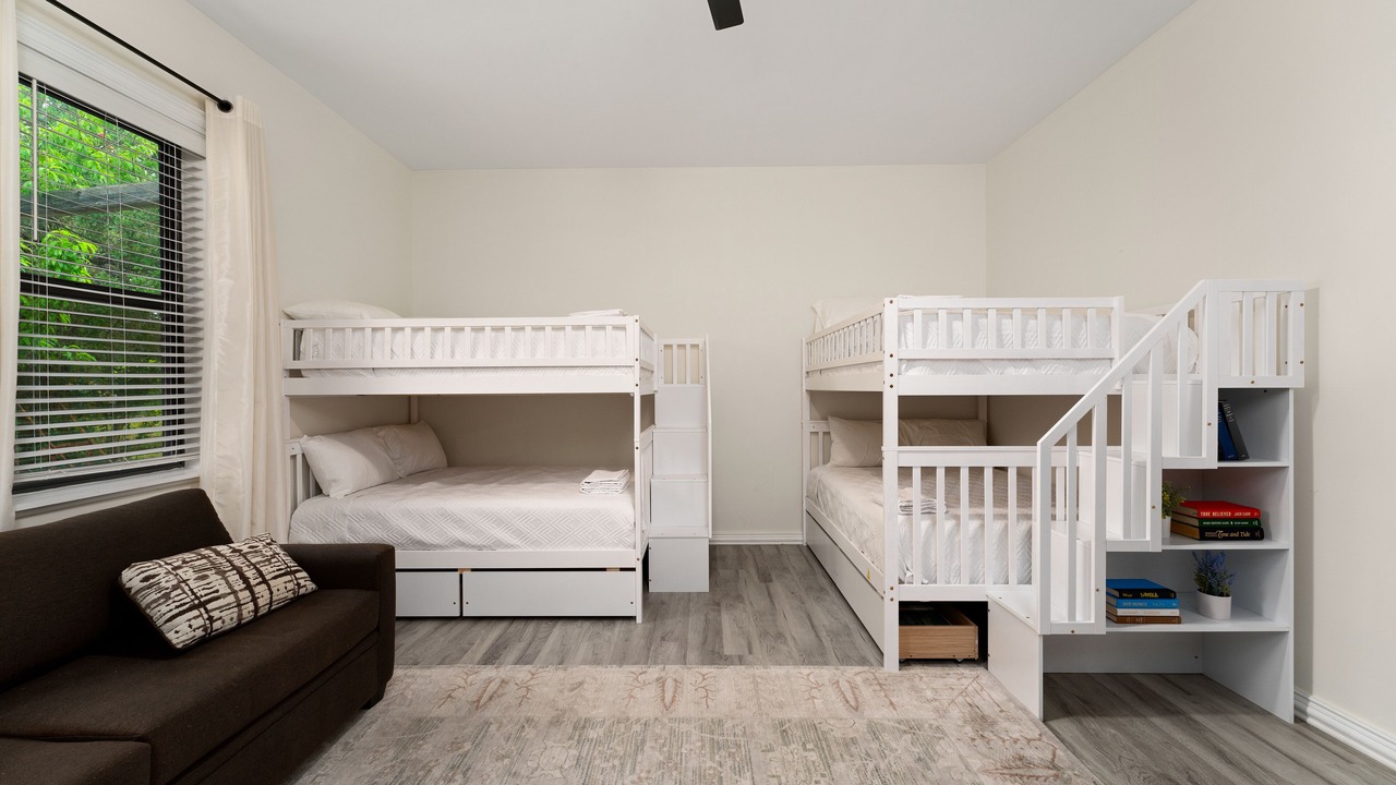 Photo of Bedroom in Kyle