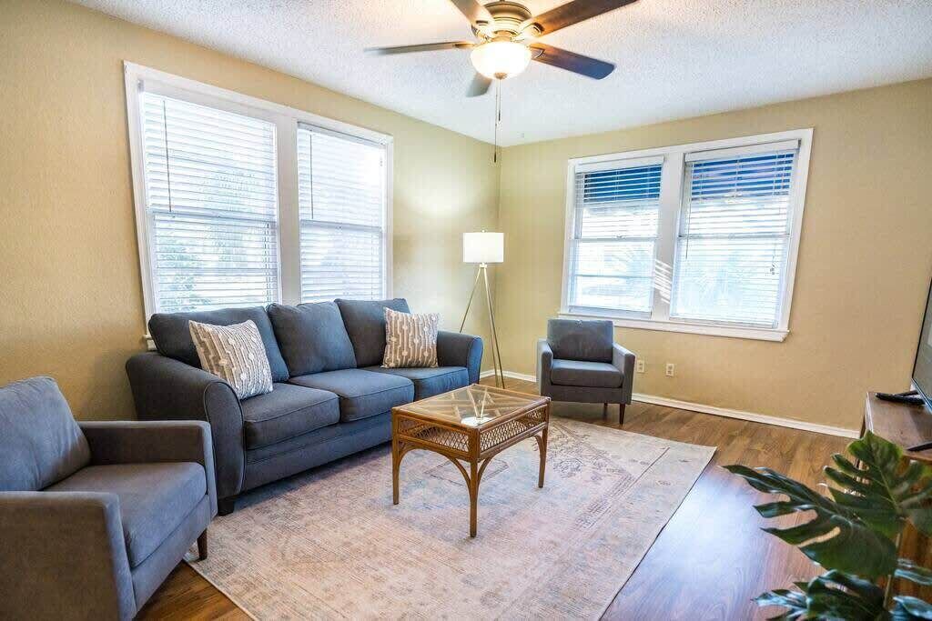 Photo of Livingroom in Riverside