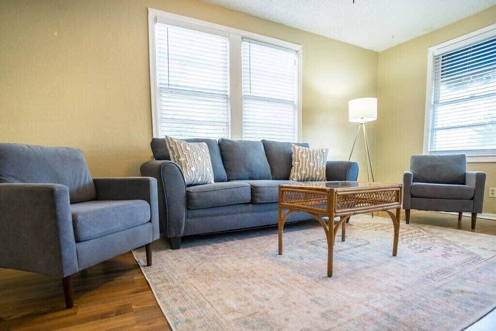 Photo of Livingroom in Riverside