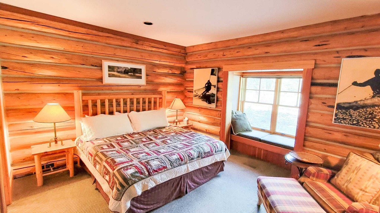 Photo of Bedroom in Mazama