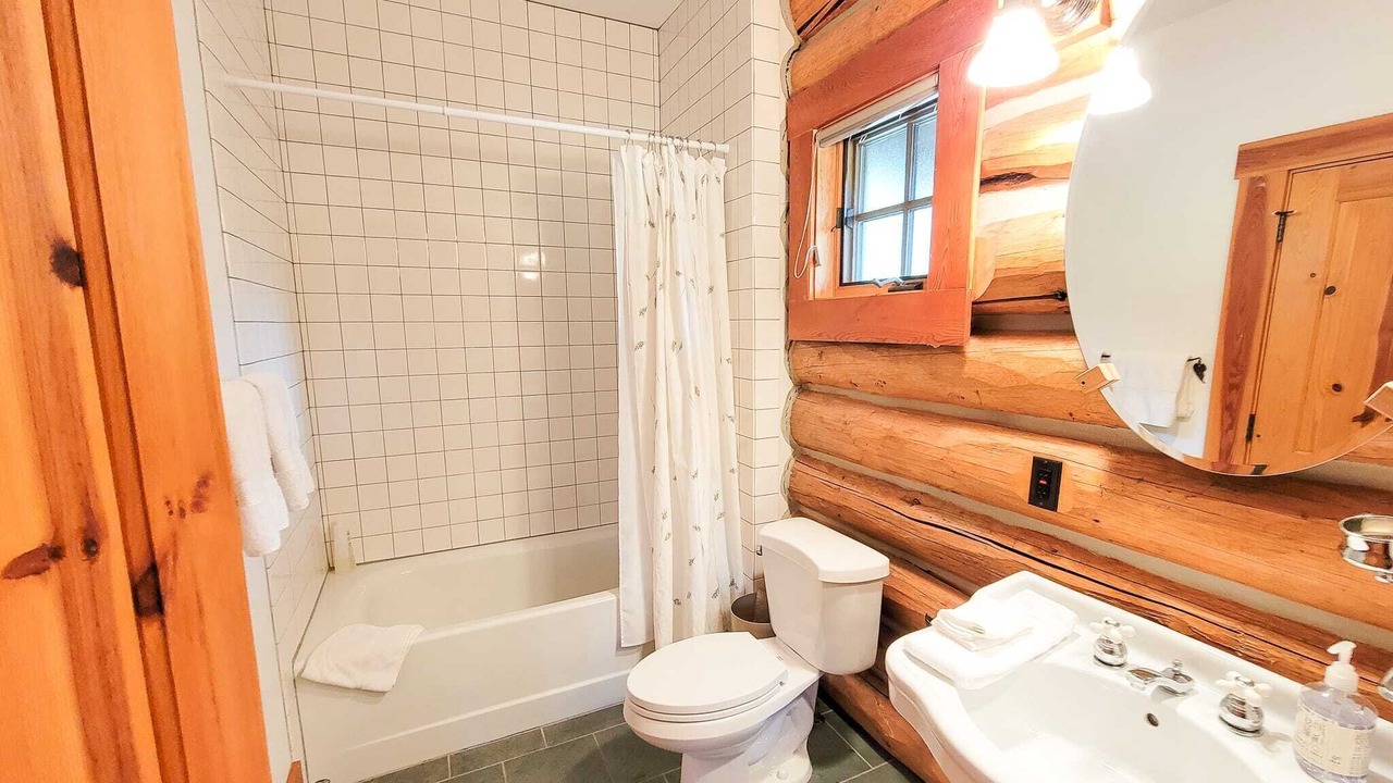 Photo of Bathroom in Mazama