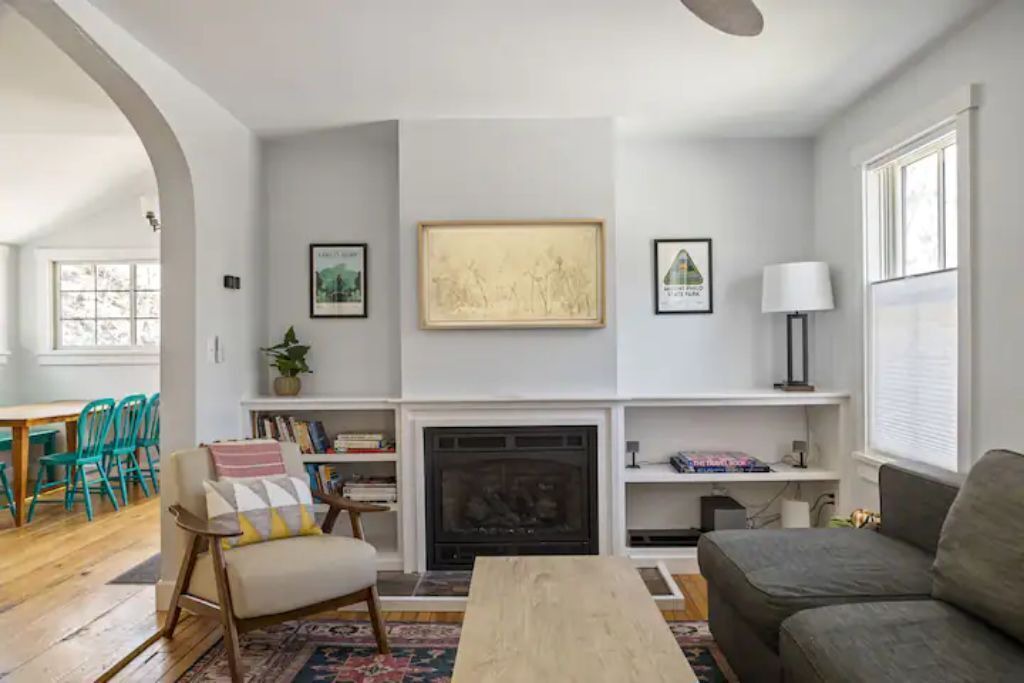 Photo of Livingroom in Warren