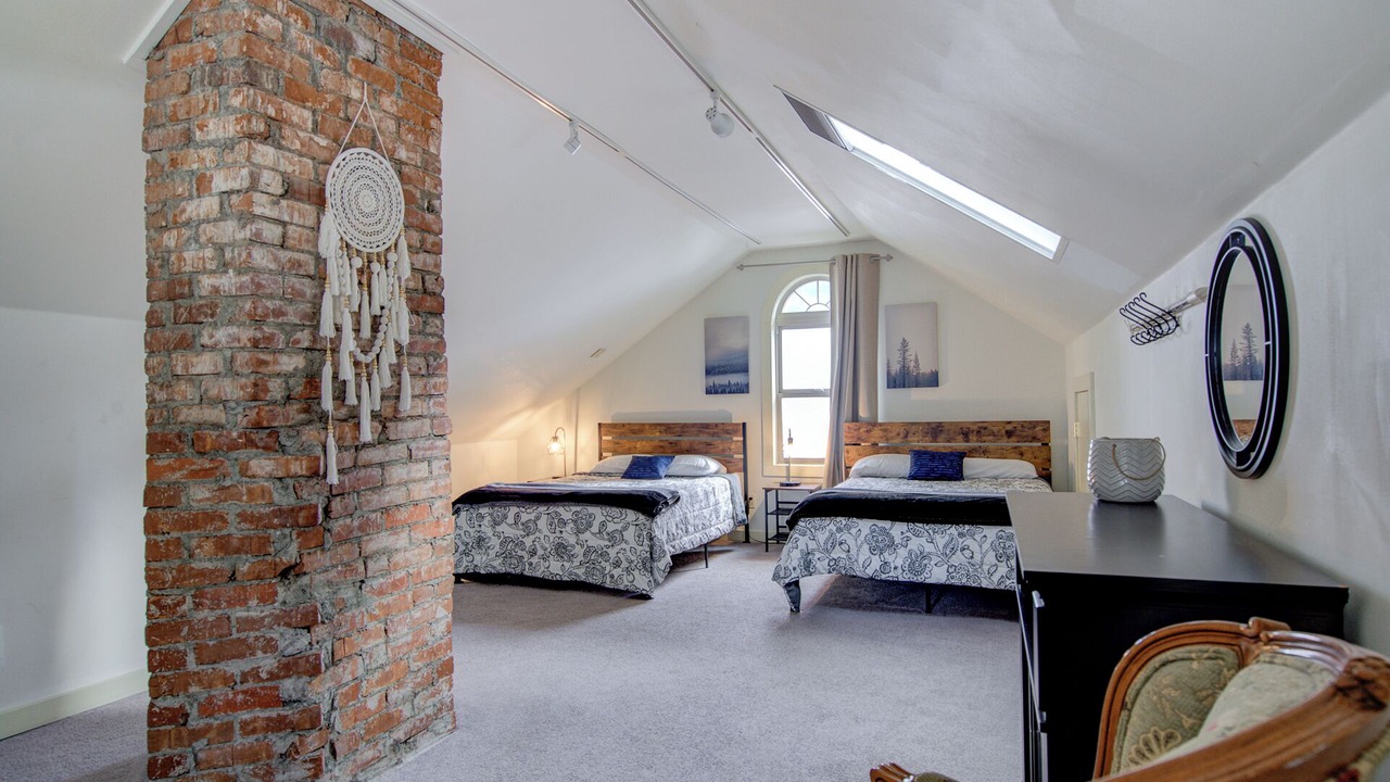 Photo of Bedroom in Dunsmuir